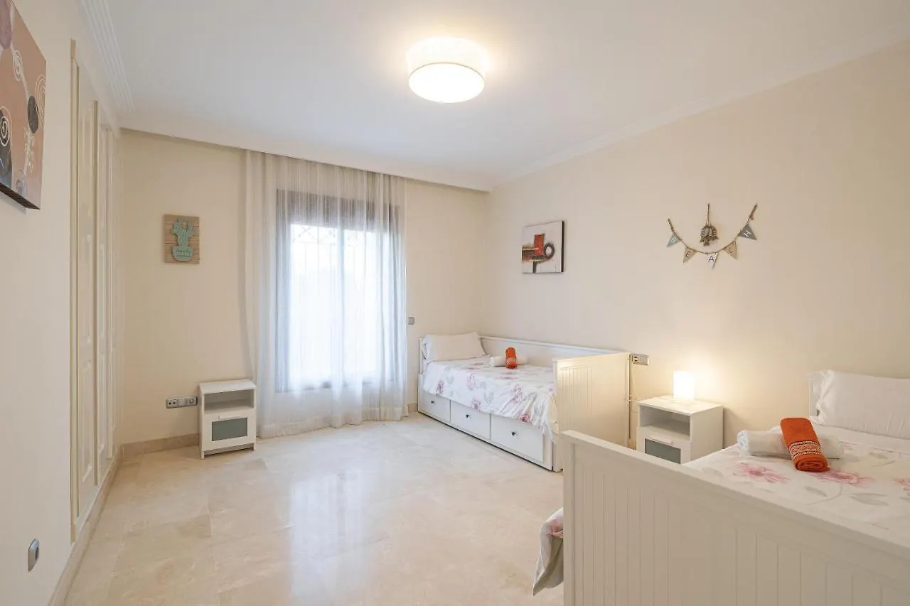 Magnifico Apartamento De 3 Dormitorios En Riviera Andaluza Estepona 0*,  Spain